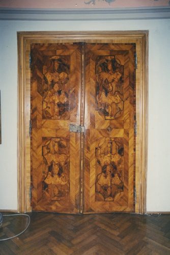 Restaurátorství, replika barokových dveří